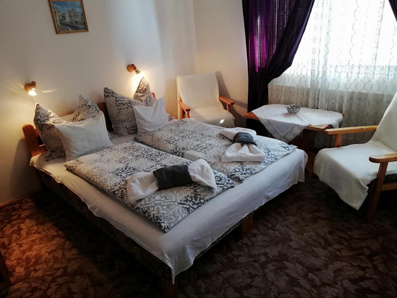 Szekely Szallas Gyula Exteriér fotografie