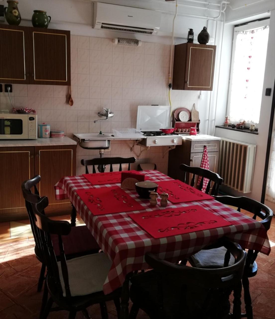 Szekely Szallas Gyula Exteriér fotografie